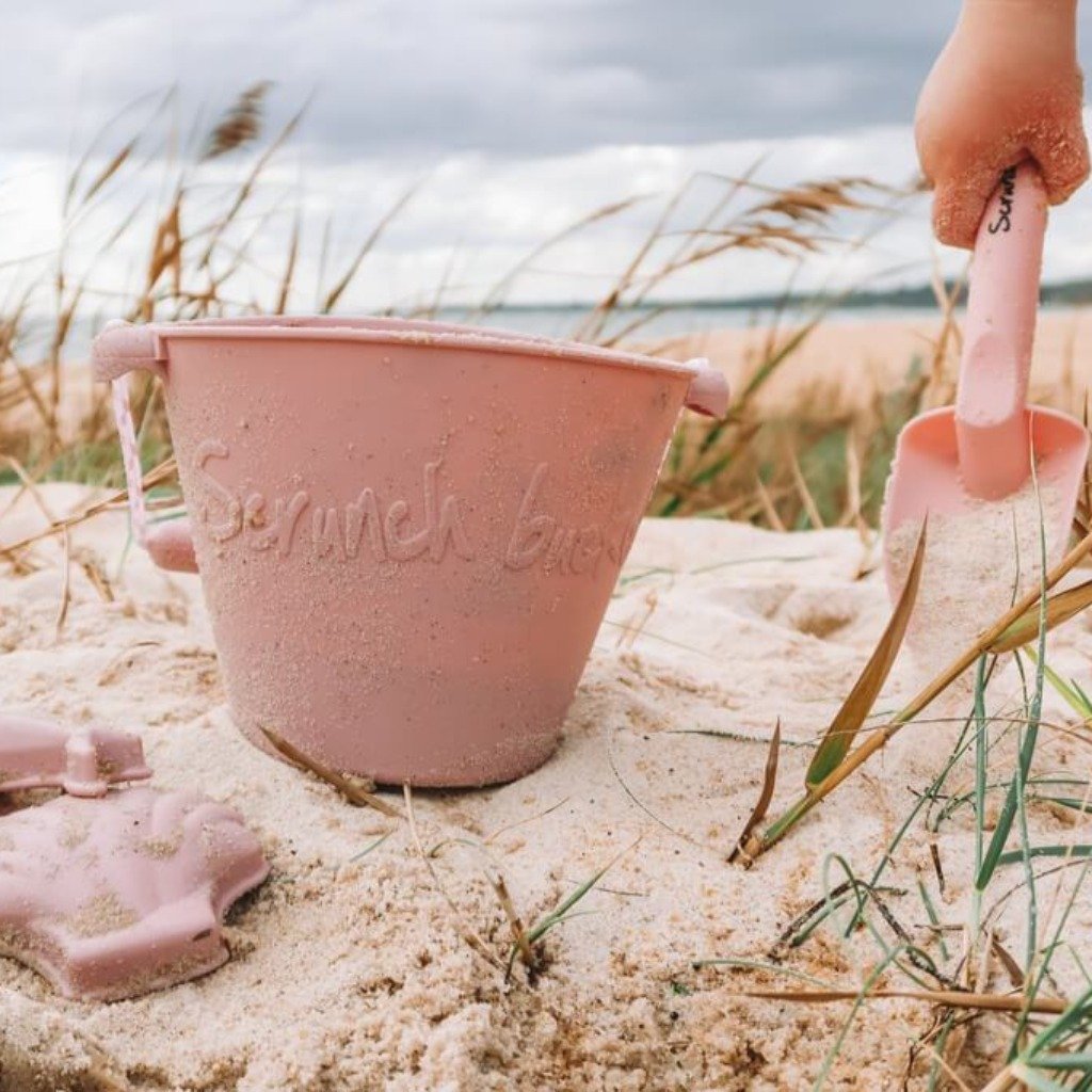 scrunch sand toys blush pink
