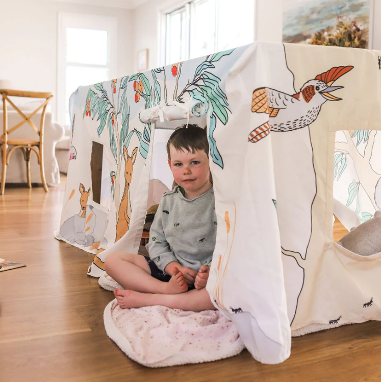 Tablecloth Playhouse, Little Shop, Petite Maison