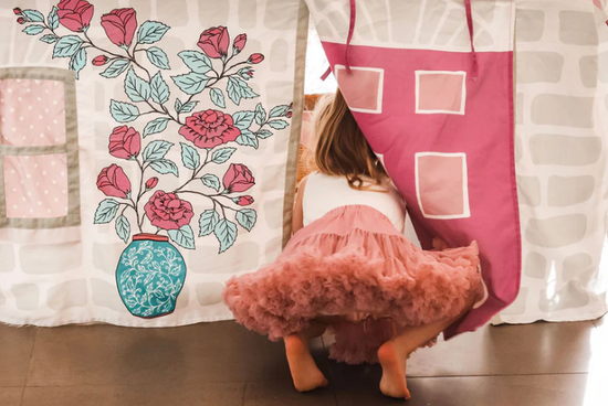 Tablecloth Playhouse, Home Sweet Home, Petite Maison